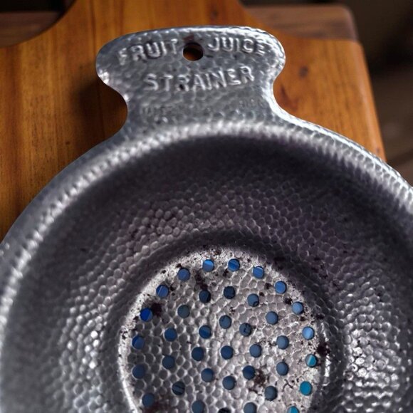 Vintage Hammered Metal Fruit Juice Strainer – 1920s–40s Tin Kitchen Gadget, Prim - Picture 3 of 6